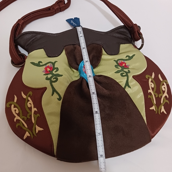 ✨️Oovoo Designs Crossing Borders Hand Embroidered Green/Brown Crossbody Bag - Picture 5 of 10
